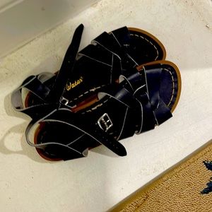 Saltwater sandals size 1
